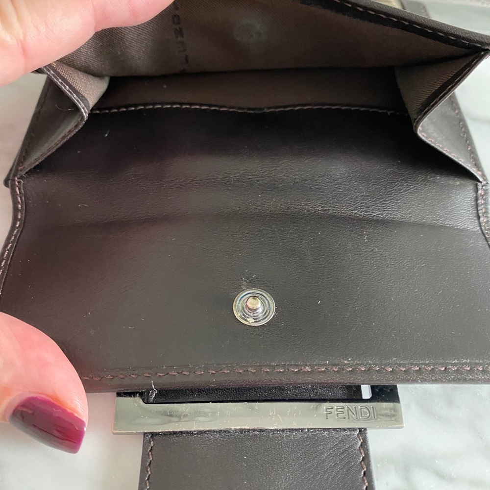 Fendi Zucca authentic ladies wallet (Authentic) - Picture 3 of 6